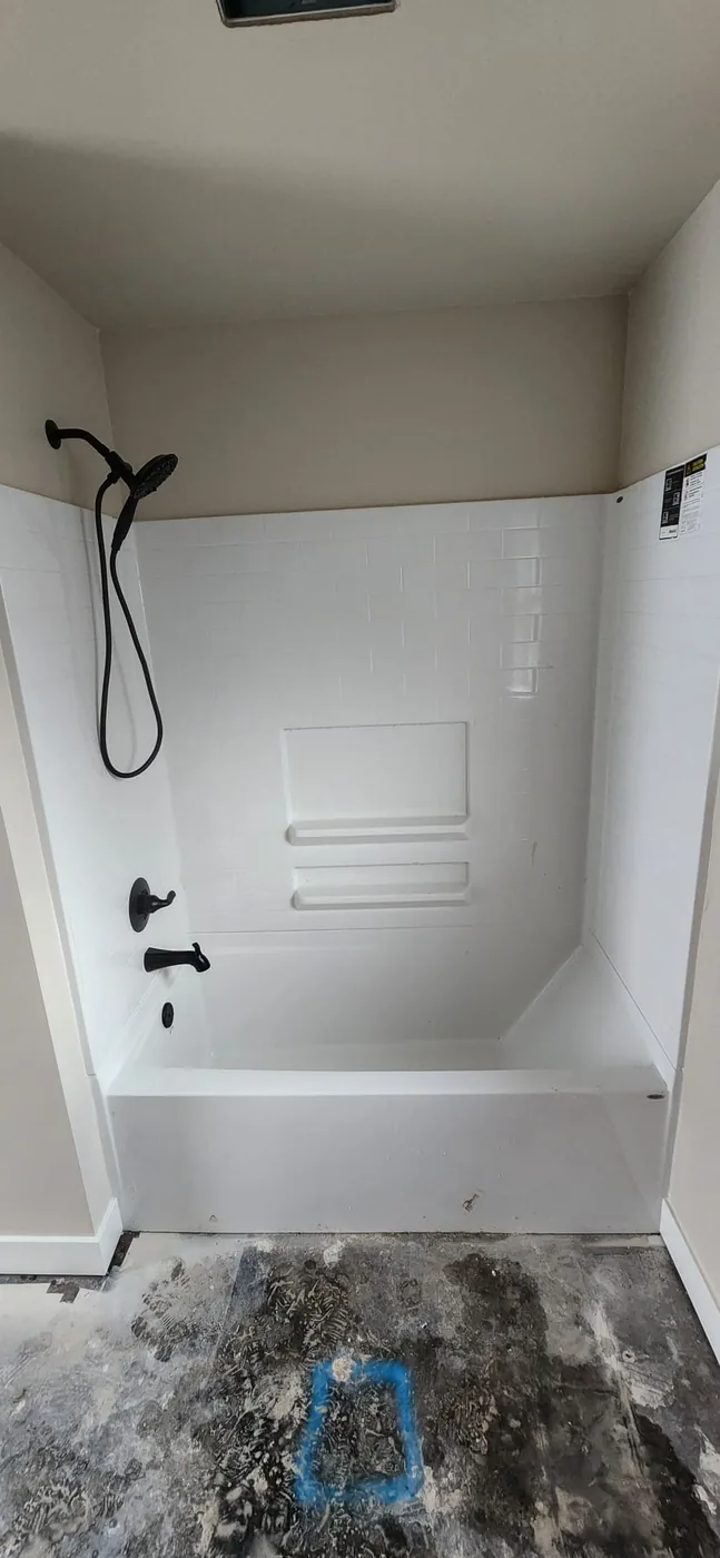 Bathtub finish plumbing installation